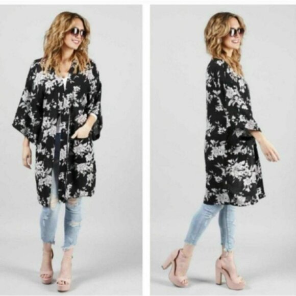 Spiritual Gangster Maya Kimono OS Black & Cream Floral Layering Piece - Picture 1 of 13